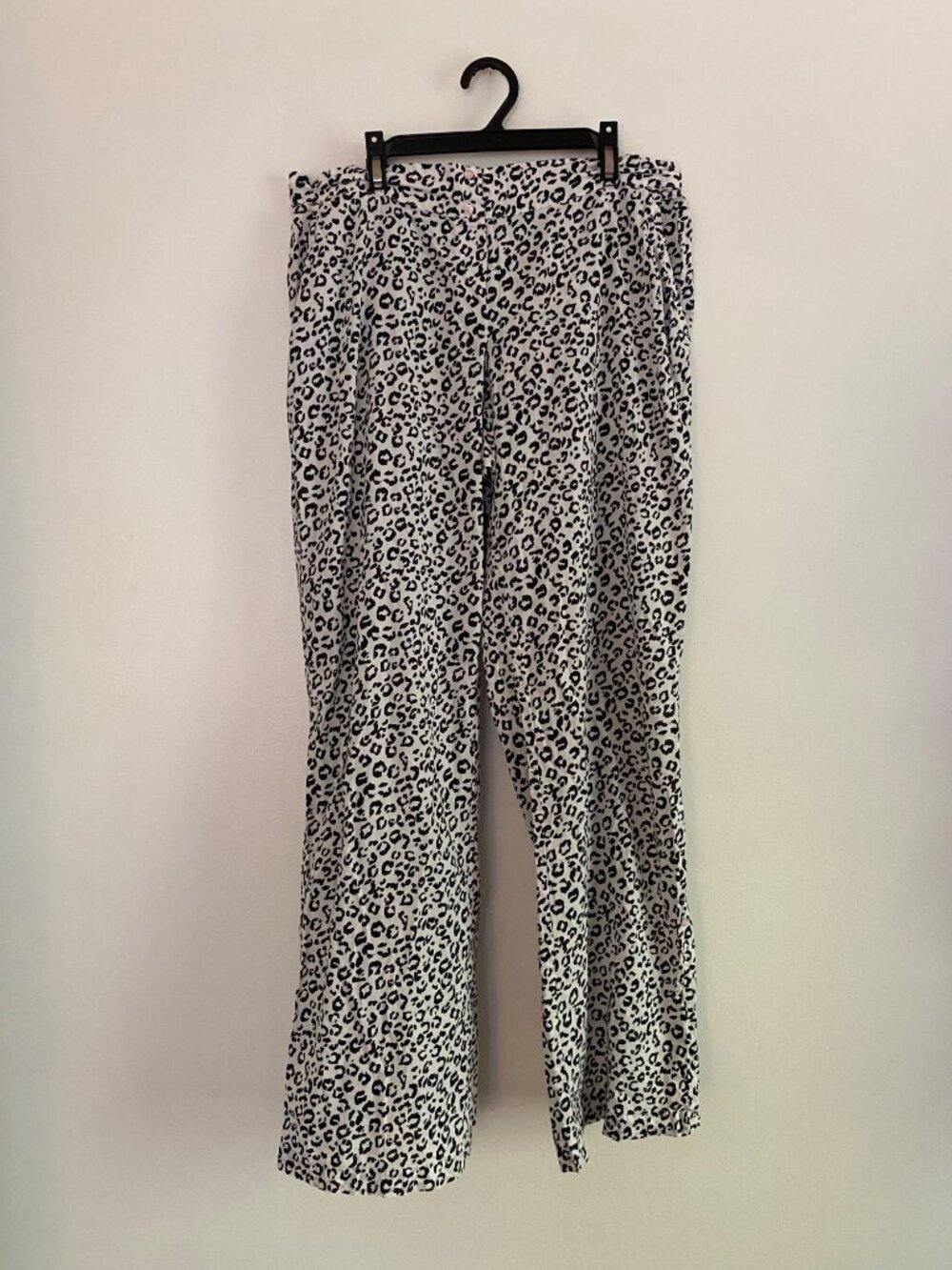 Victoria's Secret Black & White Leopard Print Pajama Pants Size S